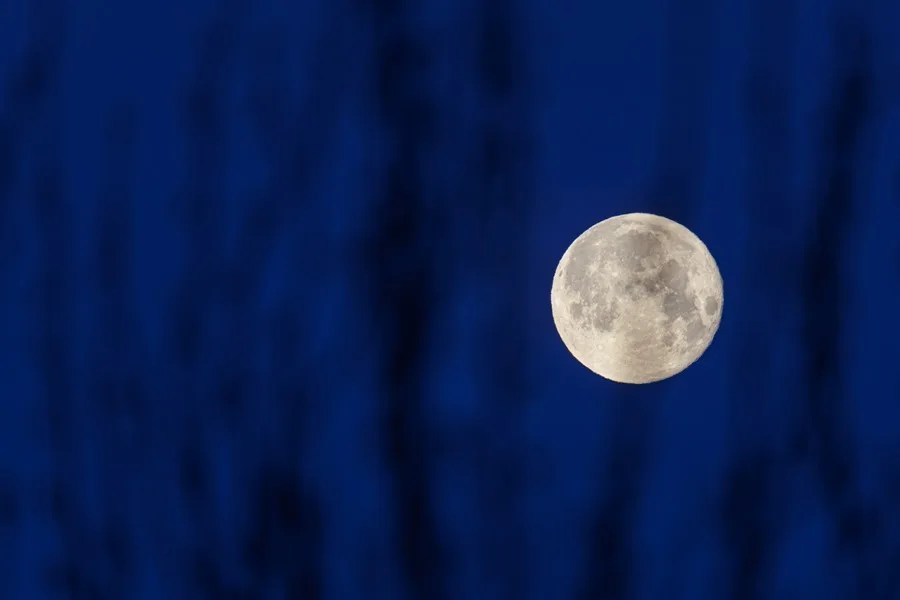 Lluvia de meteoros, tres lunas llenas y dos eclipses en el invierno que empieza el hoy