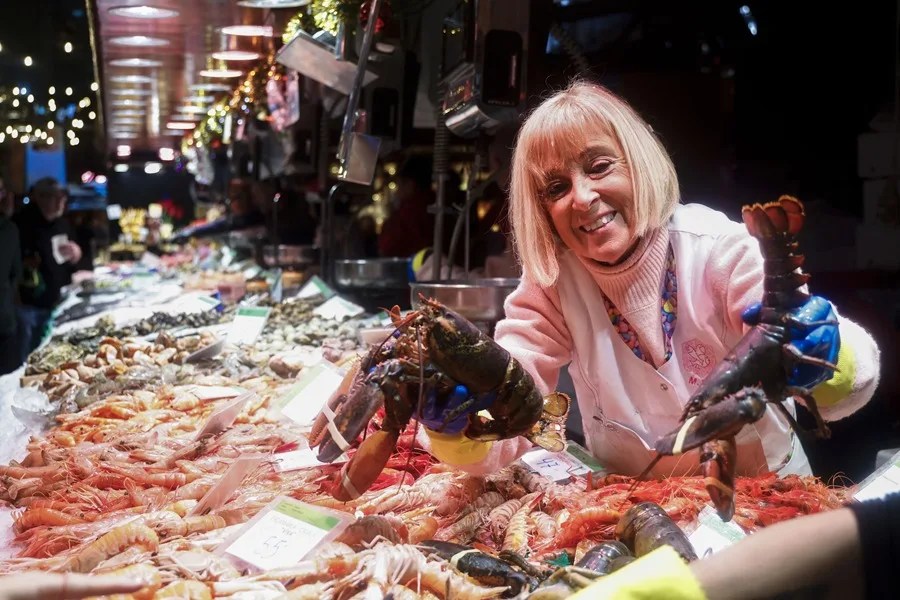 La inflación en España se modera una décima en diciembre, hasta el 2,9 %, por los carburantes