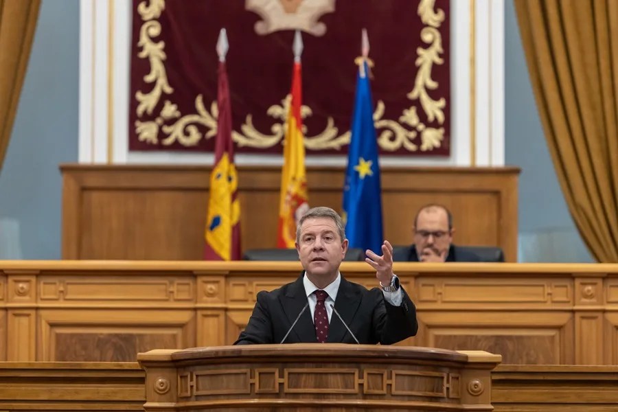 García-Page afirma que el PSOE debe ser «de su gente» y no de sus líderes