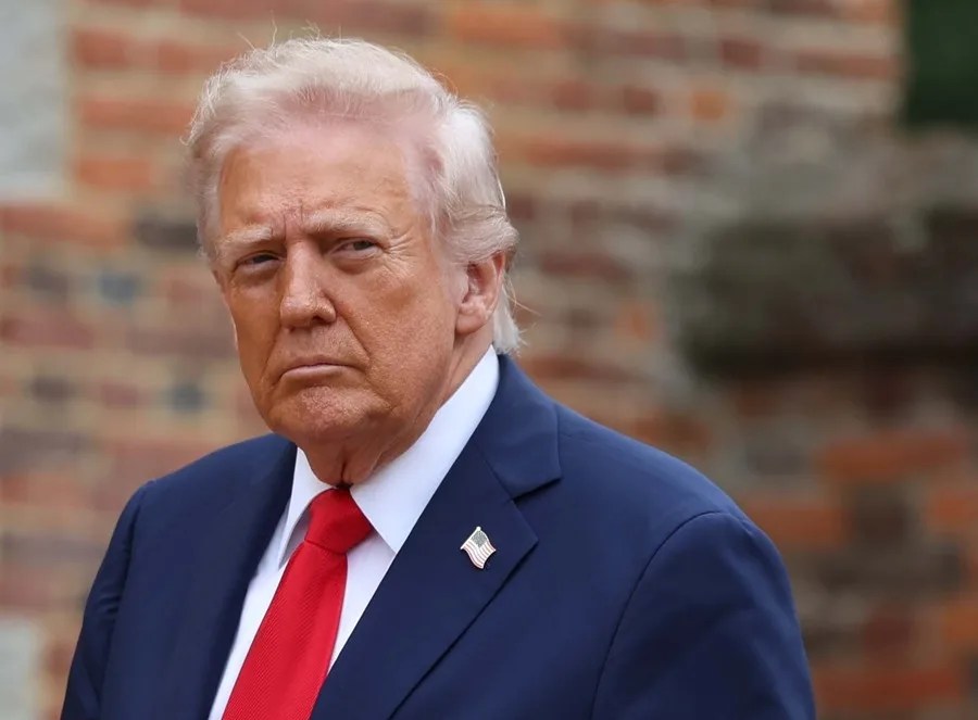 Trump dice que iniciarán pronto ataques terrestres contra los carteles que están «dirigiendo» México