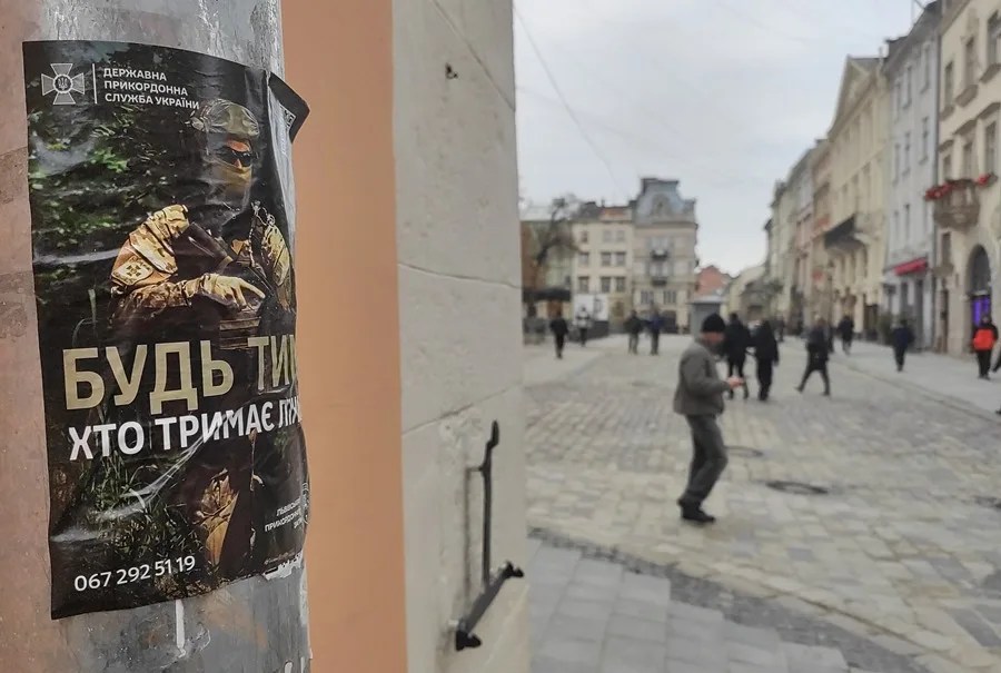 Kiev prepara cambios en el sistema de movilización ante la escasez de tropas