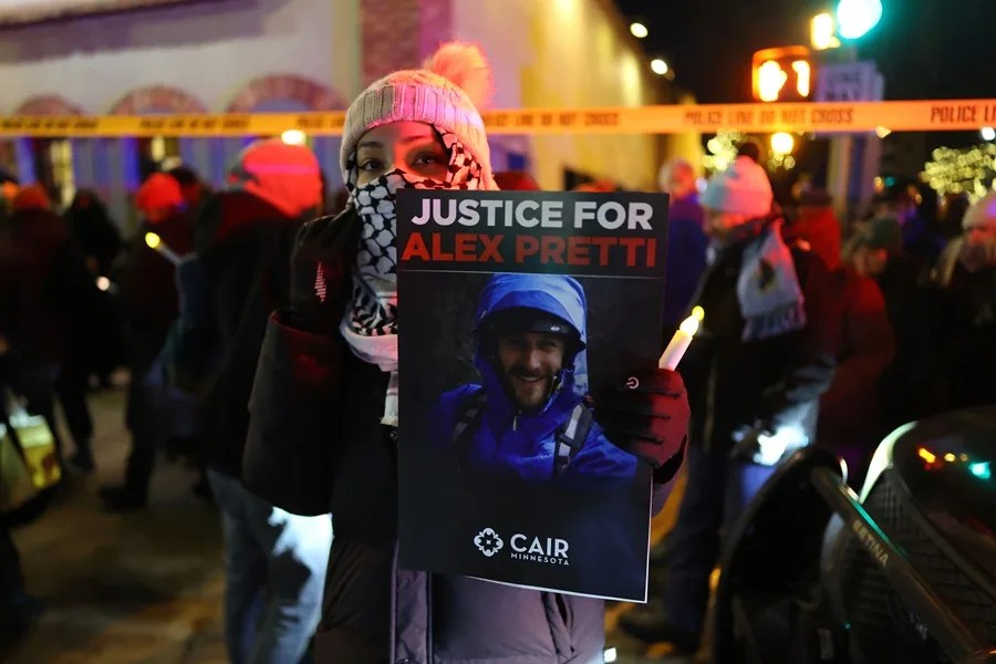 Trump dice que se podría usar un enfoque «un poco más suave» en los operativos migratorios en EE.UU.