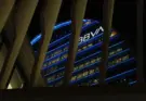 El BBVA gana un 4,5 % más en 2025 y su beneficio supera por primera vez los 10.500 millones