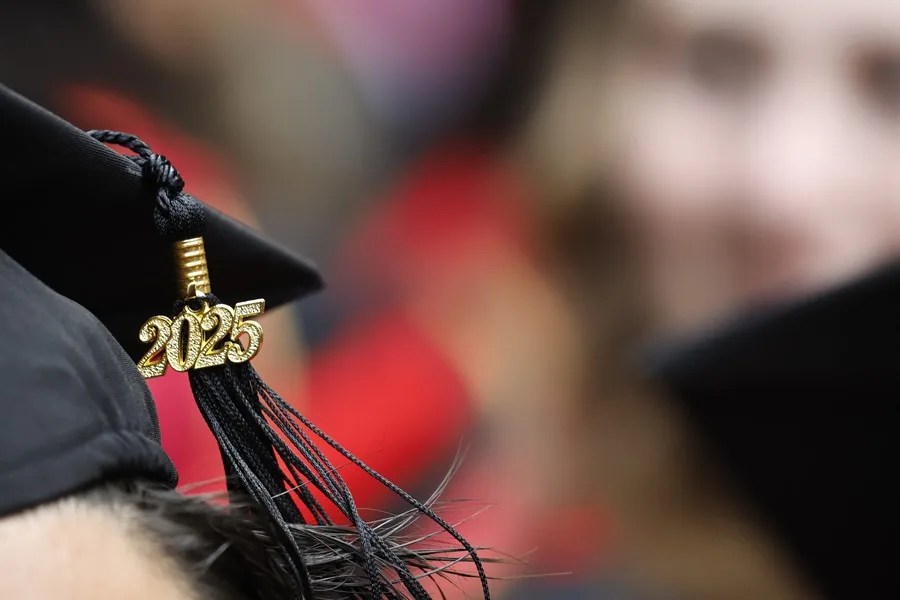 Trump exige a la Universidad de Harvard una indemnización de 1.000 millones de dólares