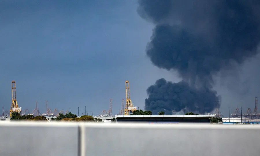 Kuwait, Emiratos y Baréin dicen que han interceptado ataques aéreos procedentes de Irán