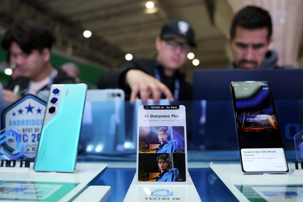 El MWC cumple 20 años en Barcelona con un salto hacia la «era de la inteligencia»