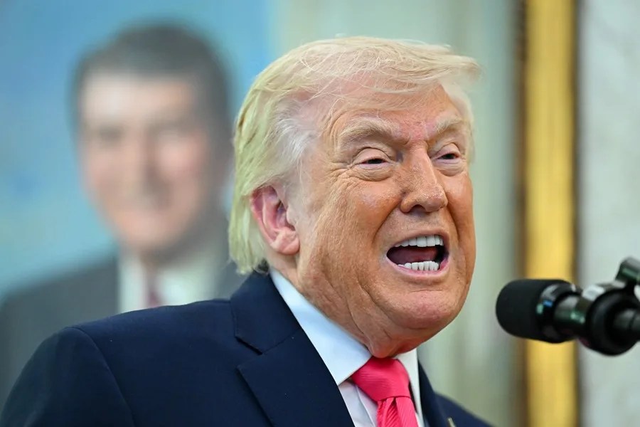 Trump dice que no le importa que Cuba reciba petróleo ruso: «Tienen que sobrevivir»