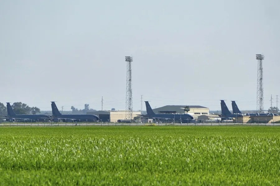 España cierra su espacio aéreo a aviones de EE.UU. que participan en la guerra de Irán