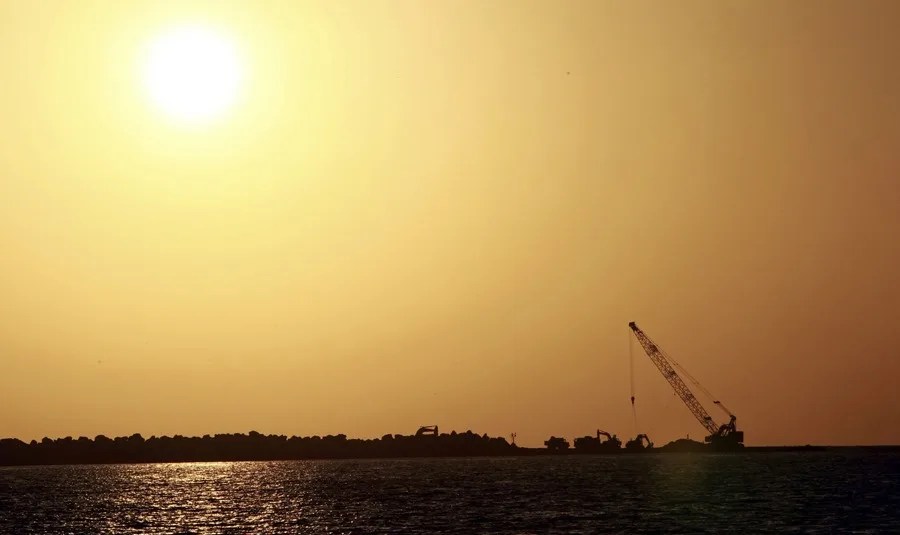 La Agencia Internacional de la Energía sacará al mercado 400 millones de barriles de petróleo de sus reservas estratégicas