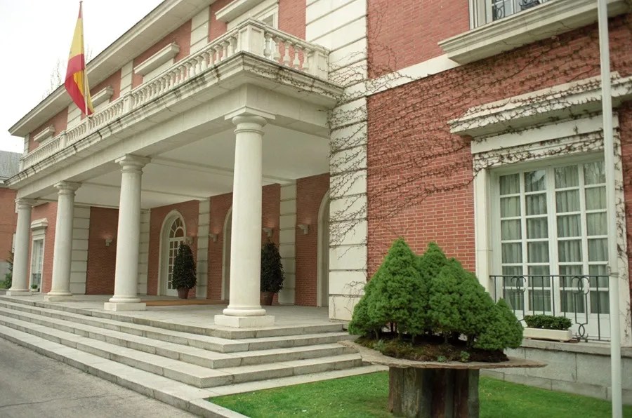 Termina el Consejo de Ministros tras pactarse la aprobación de dos decretos ley separados de medidas económicas ante la guerra