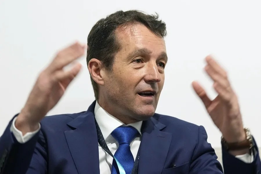 Ángel Escribano dimite de presidente de Indra y se abre un proceso de sucesión en el cargo