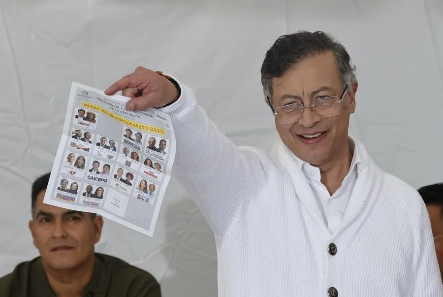 Ordenan la «suspensión provisional» de Petro como presidente hasta después de las elecciones