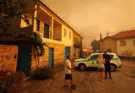 El fuego se extiende por el nordeste de Portugal y obliga a evacuar varios municipios