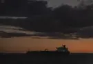 Un muerto y ocho heridos en un ataque a petroleros de Emiratos Árabes atribuido a Irán