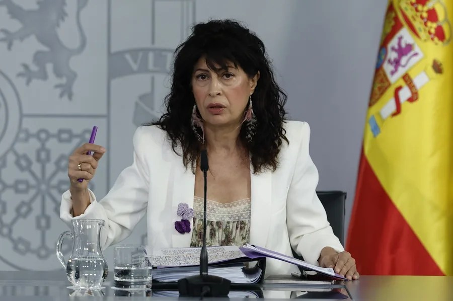 El Gobierno aprueba la ley contra la violencia vicaria que suspende la patria potestad a los maltratadores condenados