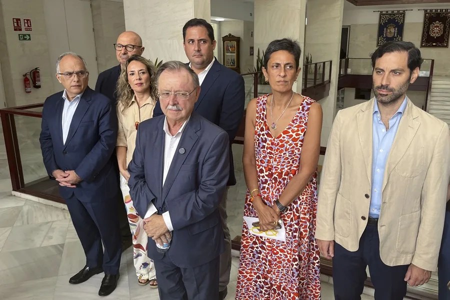 Vivas sitúa entre 8.000 y 11.000 los migrantes que siguen en Ceuta y exige su retorno
