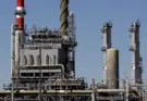 El brent modera su caída al 4,7 %, hasta los 83 dólares, tras nuevas críticas de Trump a Irán