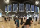 España controla a 199 viajeros de terceros países llegados de Italia en doce vuelos