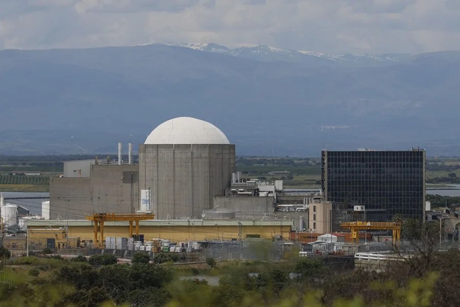 La decisión del Gobierno de ampliar Almaraz aviva el debate sobre el cierre nuclear en España
