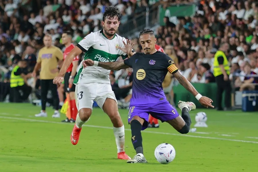 El Barcelona se estrena con una exhibición ofensiva ante el Elche (0-5)