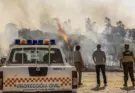 El incendio de Niebla vive un nuevo día difícil por el viento y por las restricciones de vuelo por el eclipse