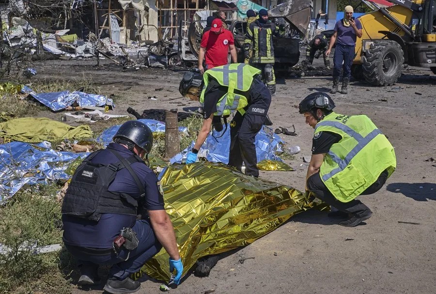 Al menos cinco muertos en ataques rusos contra la región de Járkov