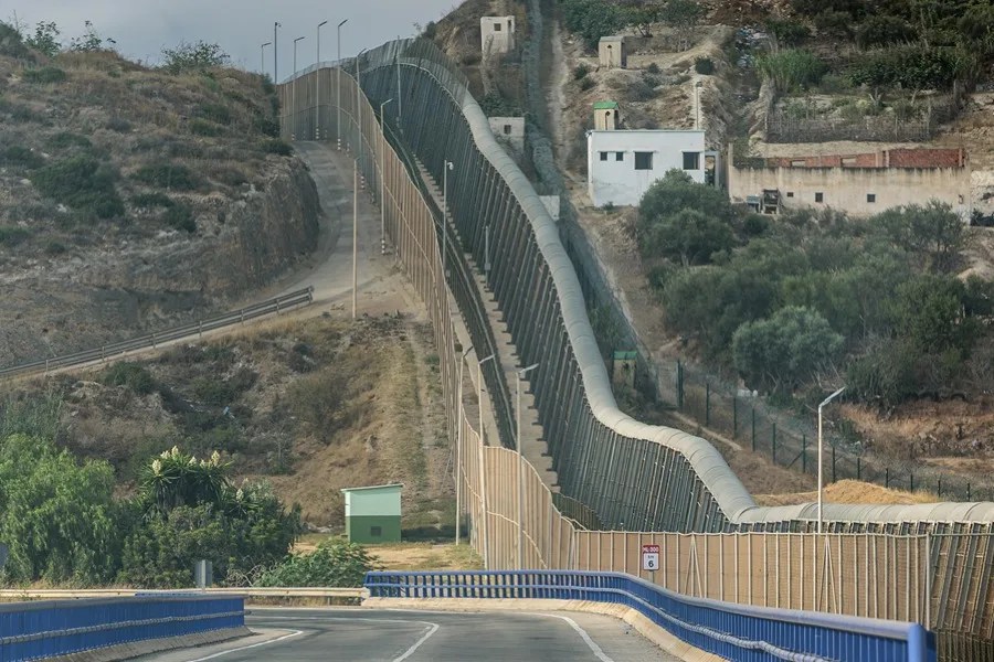Se confirma el cambio de flujo migratorio en 2026: Ceuta y Melilla reemplazan a Canarias