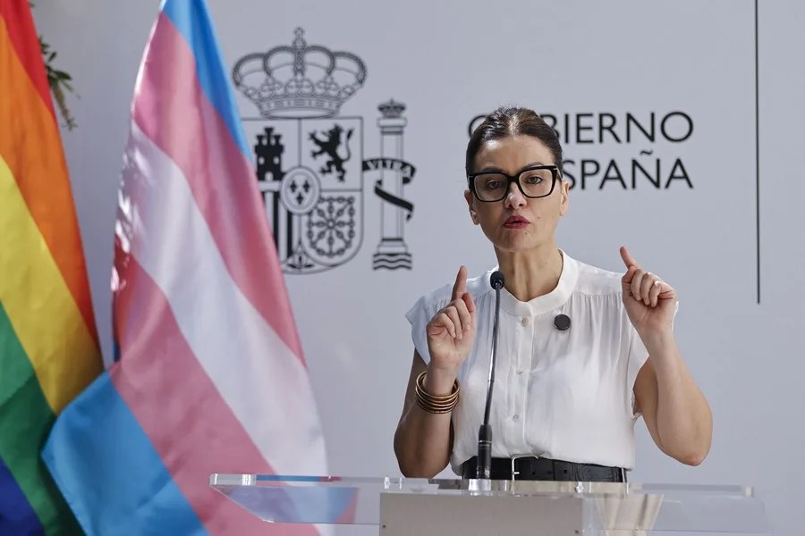 El Gobierno y las comunidades se reúnen por los menores de Ceuta con un nuevo plantón de Vox