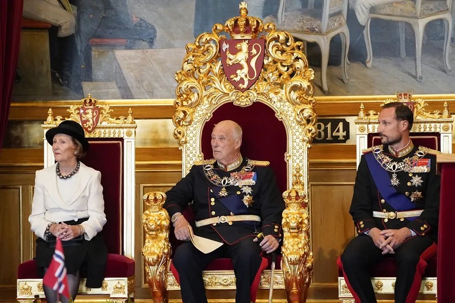 El rey Harald de Noruega muere a los 89 años y Haakon VIII le sucede en un país inmerso en luto