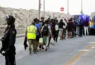Tenso traslado de 3.000 migrantes de las playas de Ceuta al centro temporal del puerto