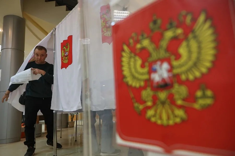 El partido del Kremlin, Rusia Unida, revalida la mayoría constitucional, según la Comisión Electoral rusa