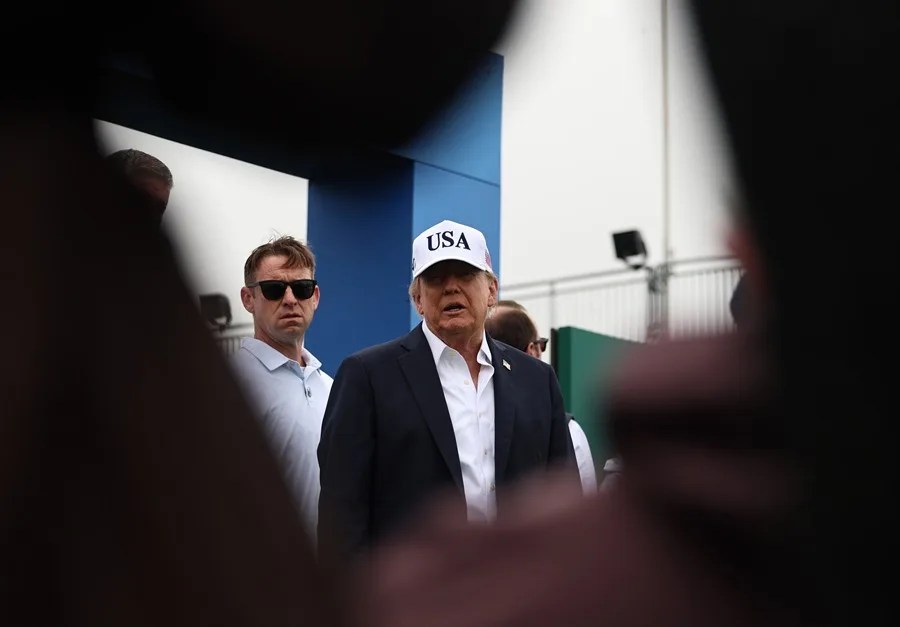 Trump pide a Zelenski que Ucrania deje de atacar refinerías de Rusia