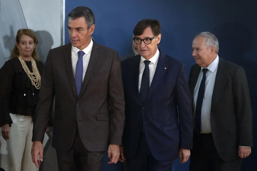 Sánchez pide poner el foco en el «acceso» a la vivienda y «privilegiar» su uso residencial