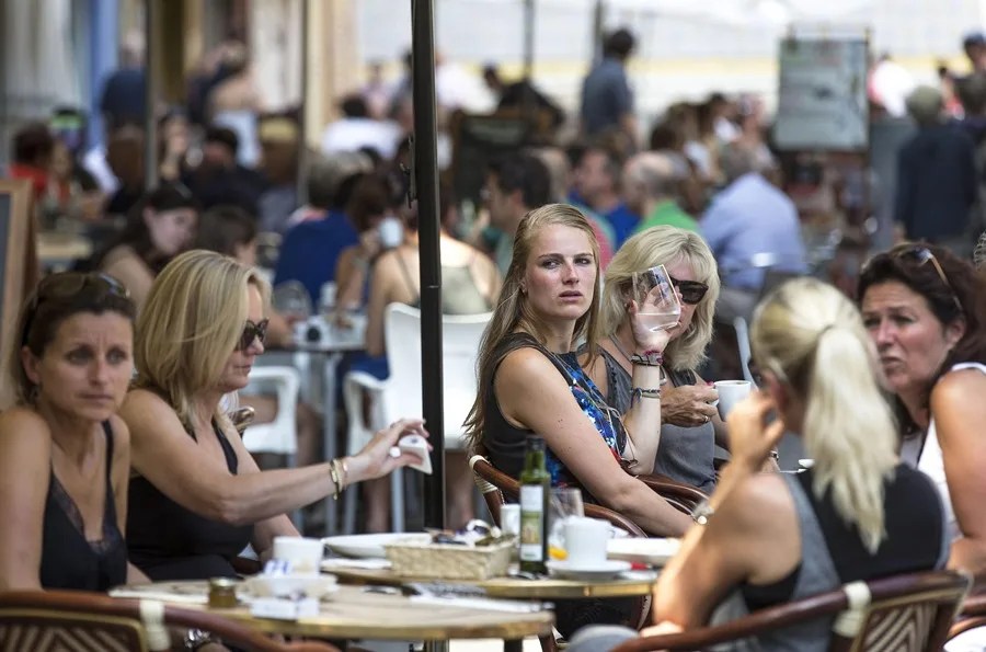 Las visitas de turistas extranjeros suben el 4,6 % hasta julio con un gasto un 7,8 % mayor