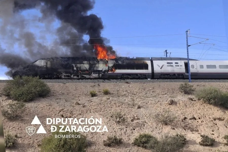 Continúan los retrasos en salidas de la alta velocidad Madrid-Barcelona tras el incendio
