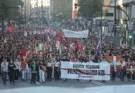 Un veitena de detenidos y cargas de la Ertzaintza en graves altercados en Bilbao