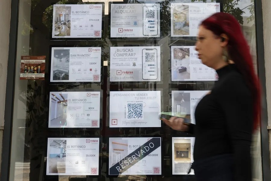 El BOE publica el decreto de prórroga automática del alquiler, que entra en vigor mañana