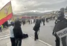 Decenas de migrantes huyen por los montes de Ceuta tras actuar la Policía en el Tarajal
