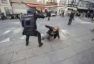 Tensión y cargas policiales con dos detenidos en un acto de Santiago Abascal en A Coruña